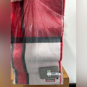 Hunter Heavyweight Red Plaid Scarf. NWT